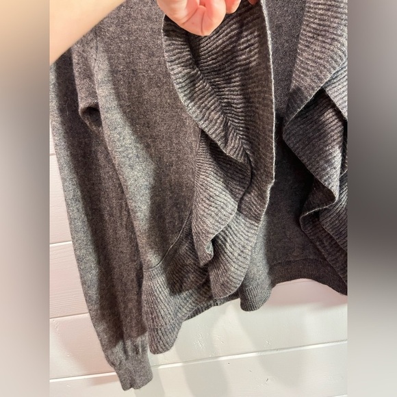 🩶 REPEAT - gray Ruffled Cardigan - Size S (38) - Picture 7 of 12